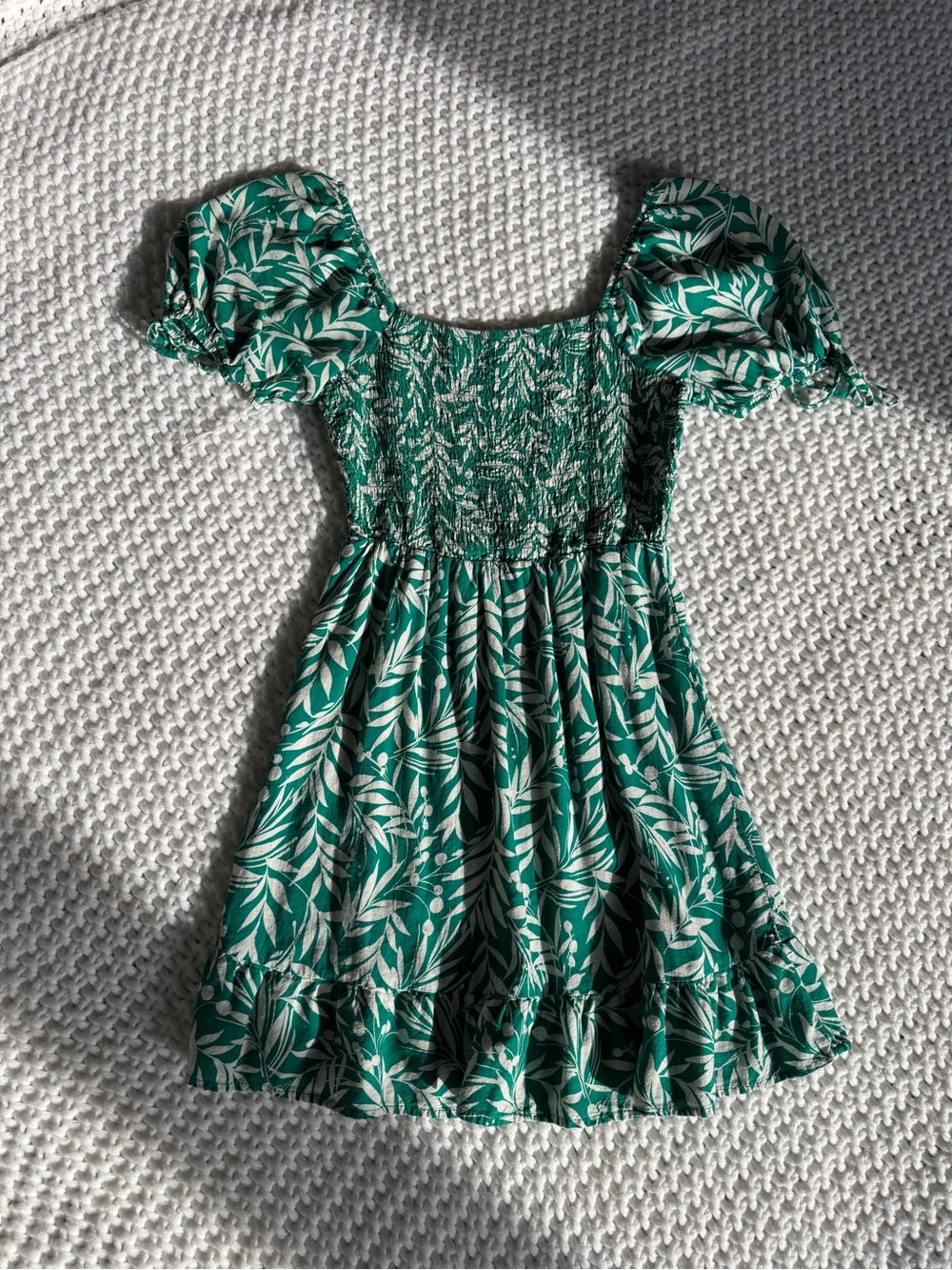 Lily Rose Green Leaf-Print Smocked Puff Sleeve Dress - Picture 2 of 5